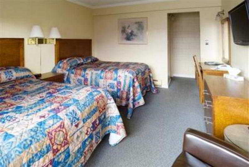 Westward Inn & Suites Langley Zimmer foto